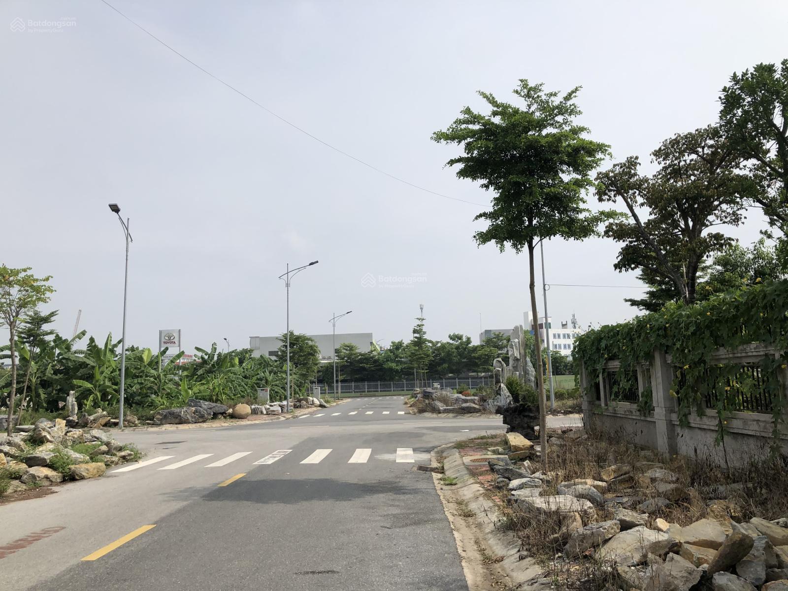 Đất đấu giá khu Toyota, đường nội khu, view thoáng, đông dân cư, DT 90m2, giá 4,5 tỷ.