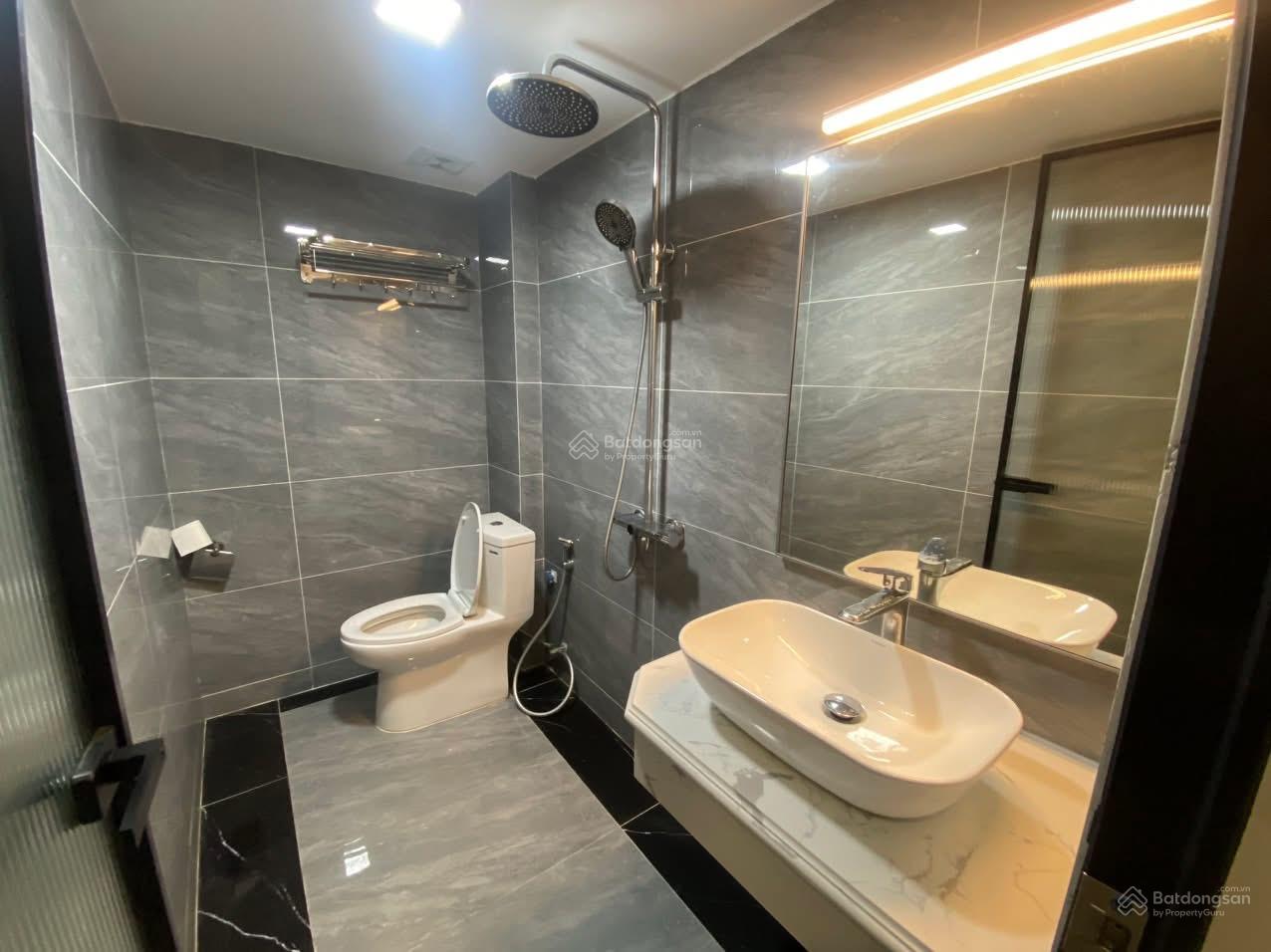Bán tòa CCMN Cầu Giấy - 20 phòng, dòng tiền 100tr/tháng - 66m x 7 tầng, MT 7.5m - Giá 18.6 tỷ