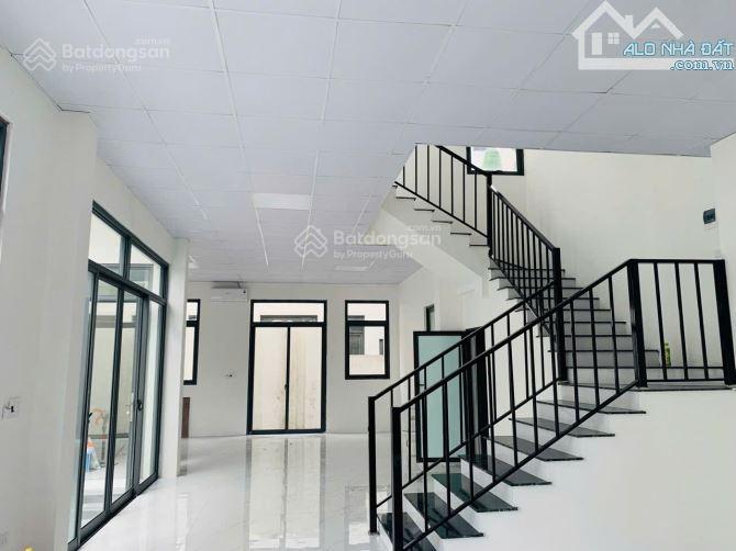 CẦN CHO THUÊ BIỆT THỰ AN PHÚ DUONG NỘI HÀ ĐÔNG NHÀ HOÀN THIỆN ĐẸP DT 220M .GIÁ 28 TRIỆU