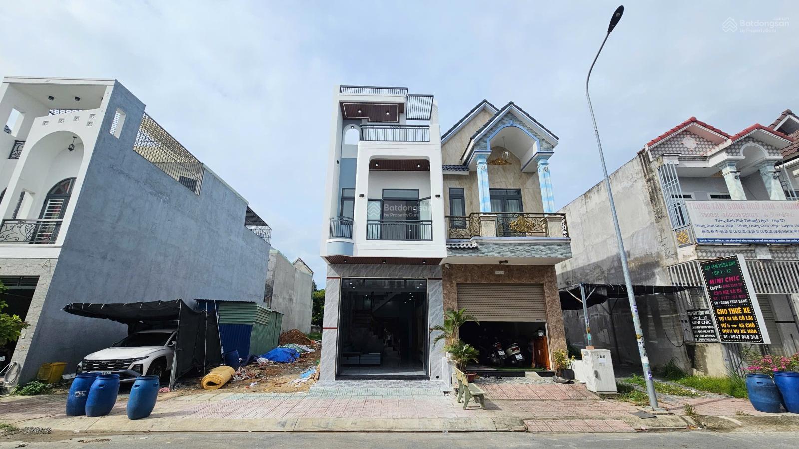 Nhà mặt tiền kinh doanh KDC sầm uất ngay DT743