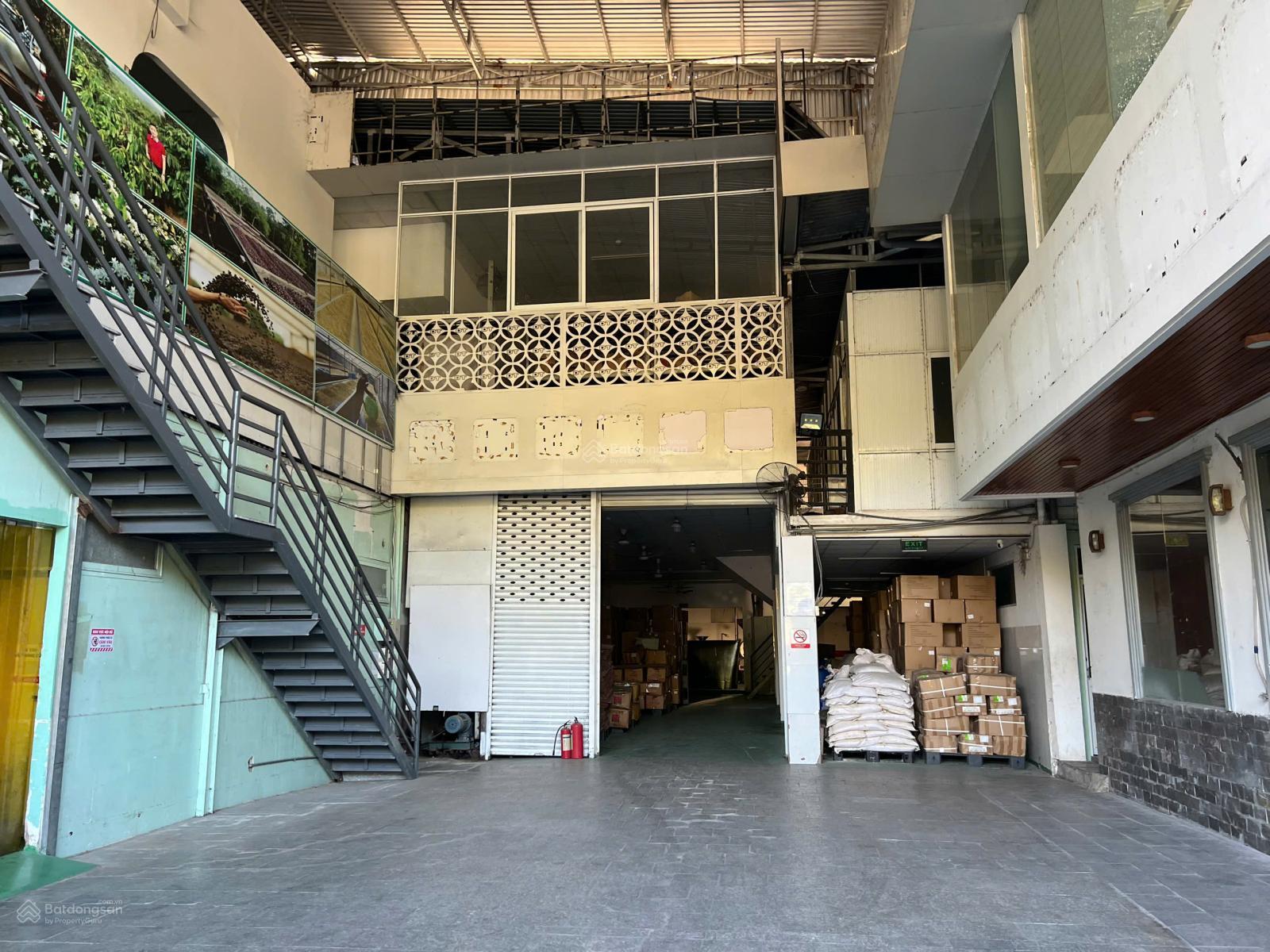 Cho thuê kho, xưởng sản xuất hoạt động được ngay 1200m2 có 2 tầng tại Quốc Lộ 1A, Vĩnh Lương