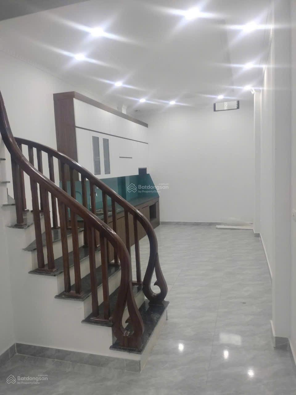 Bán Nhà ngõ 298 Ngọc Hồi,Tam Hiệp,Thanh Trì,57m2,6 tầng thang máy,ngõ thông,ga ra ô tô 7 chỗ.