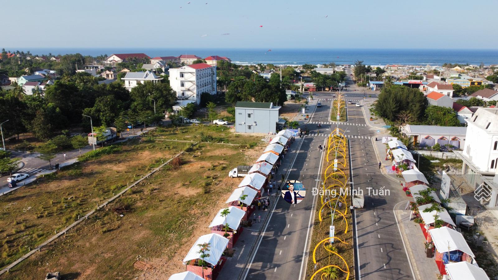 Bán thửa đất ngay lõi của phố đi bộ - Đối diện với chợ Lăng Cô - Gần đầm Lập An - Mặt tiền 10m