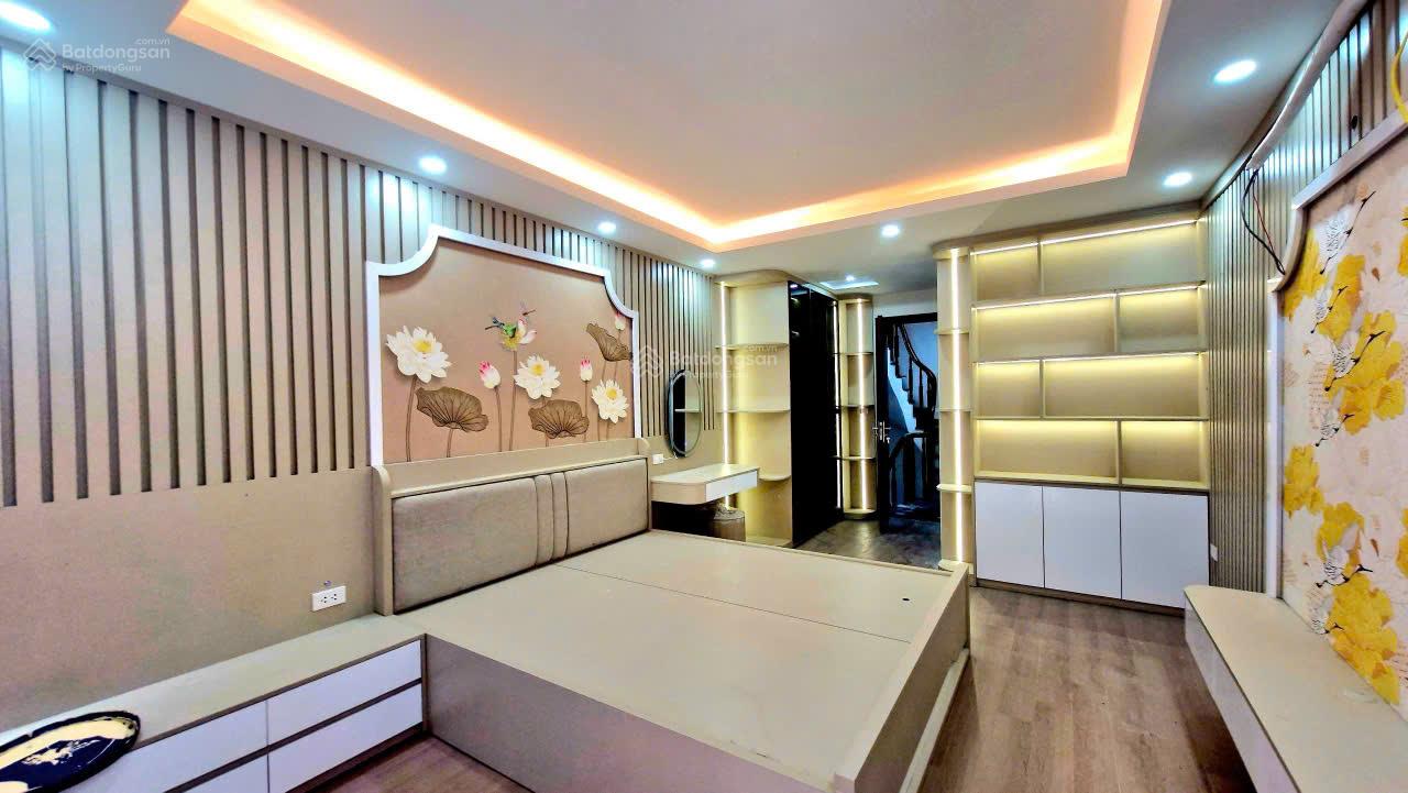 Bán nhà lô góc sát đường Hồ Tùng Mậu 7 tầng thang máy giá chỉ còn 9,95 tỷ.