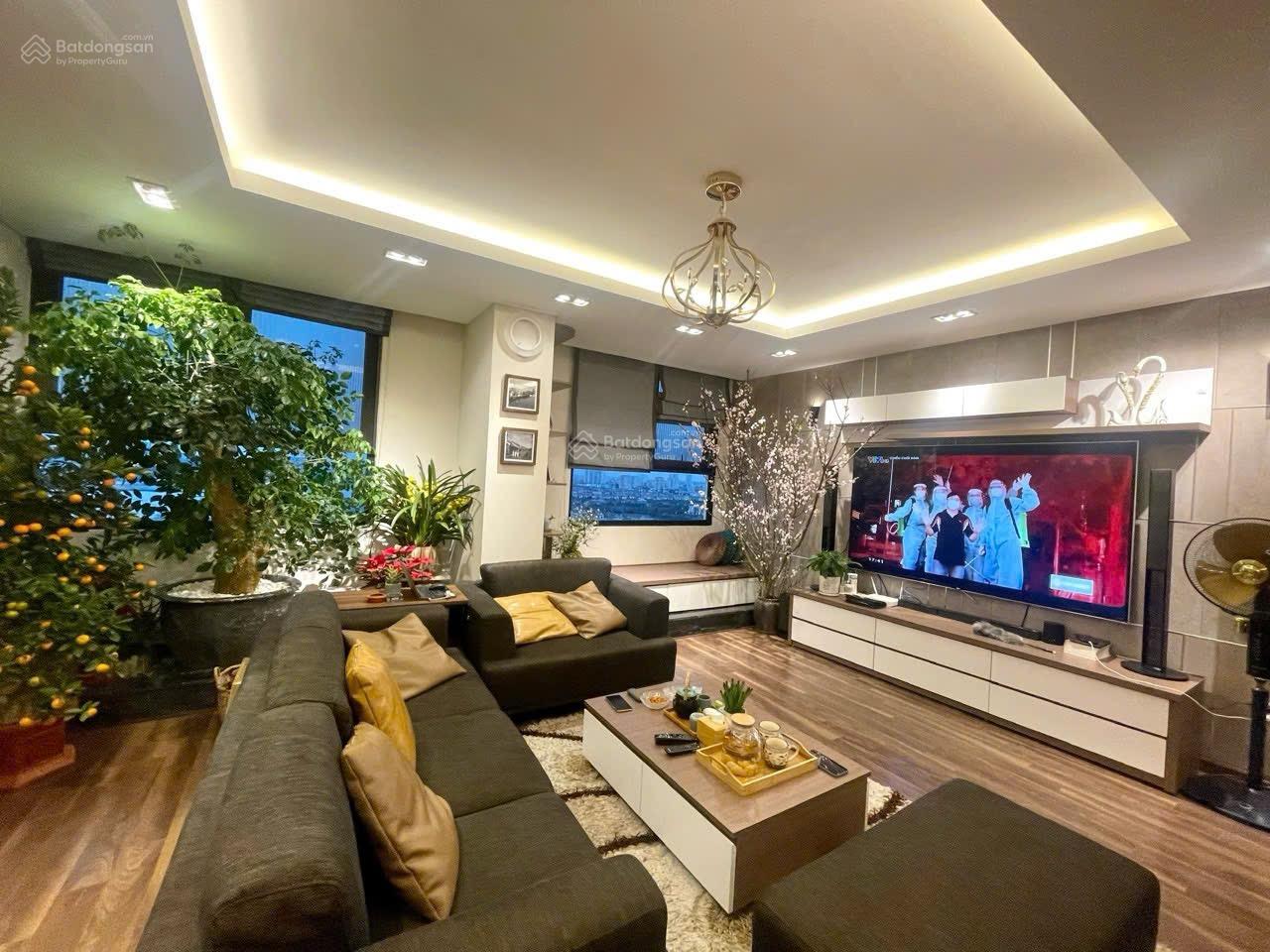 Bán gấp chung cư Eco City Việt Hưng 145m2 tầng cao thoáng mát view Vinhomes
