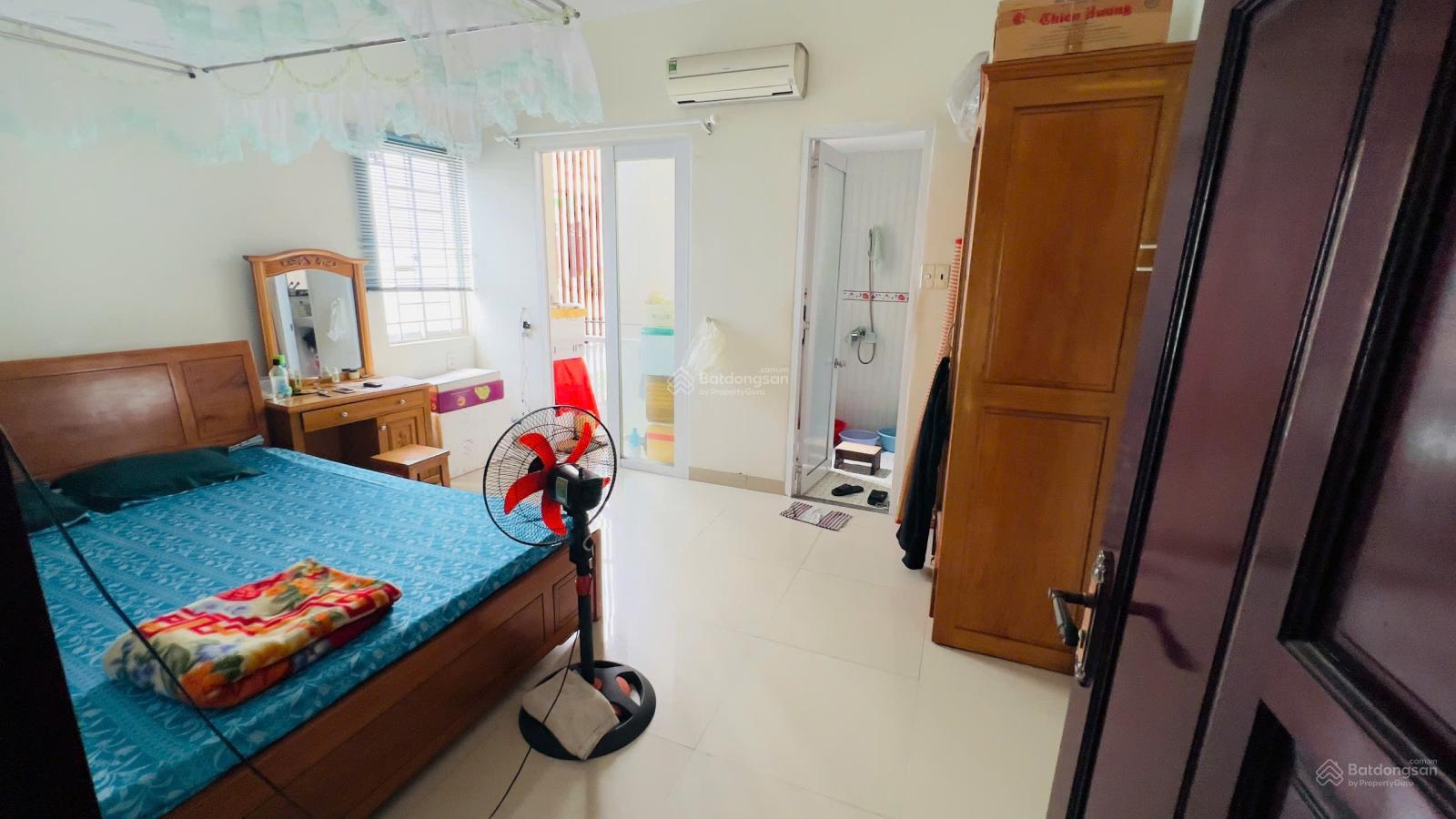 GIẢM 300 TRIỆU BÁN NHANH NHÀ 3 TẦNG GÓC 2 MẶT TIỀN ĐƯỜNG KINH DOANH