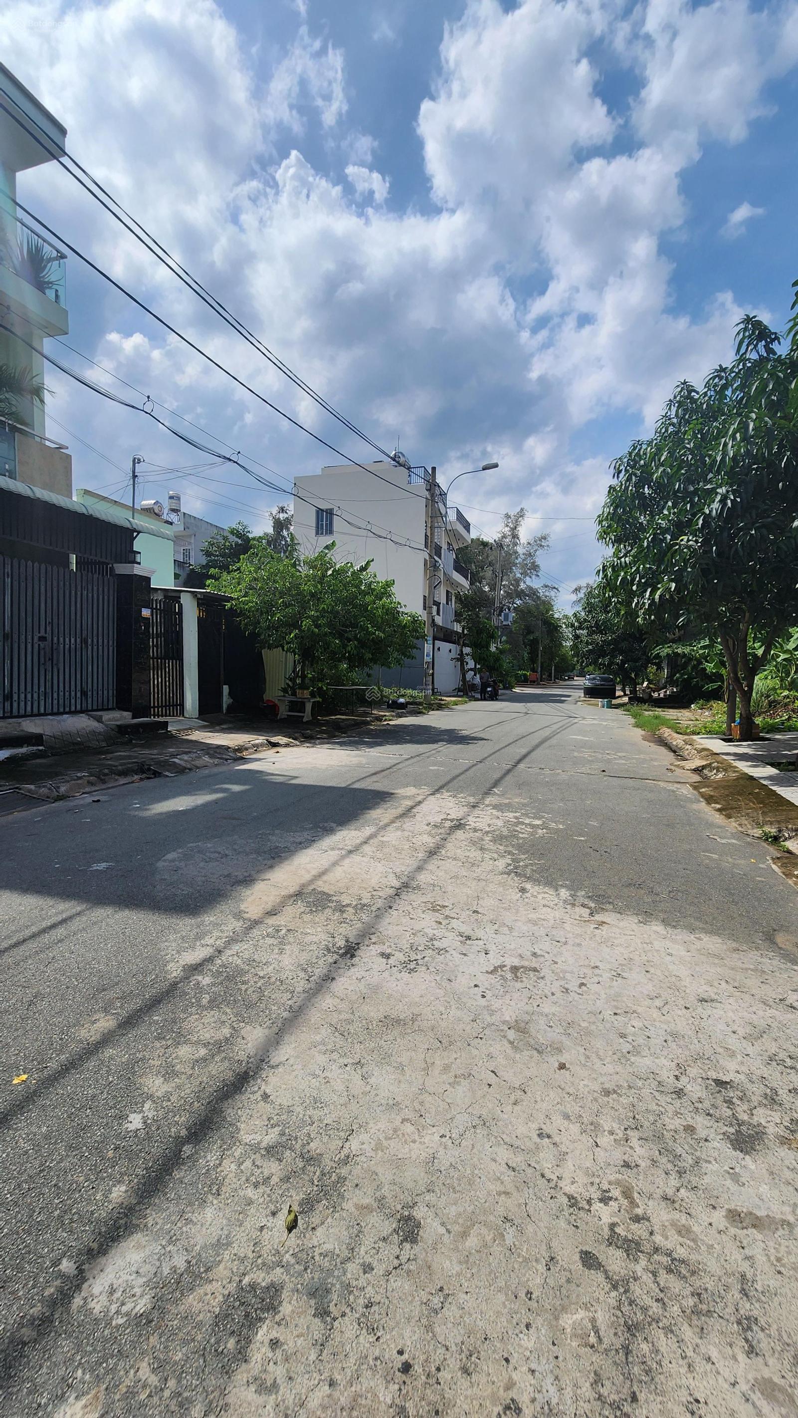 Đất KDC hiện hữu, XD tự do, đường ô tô 12m