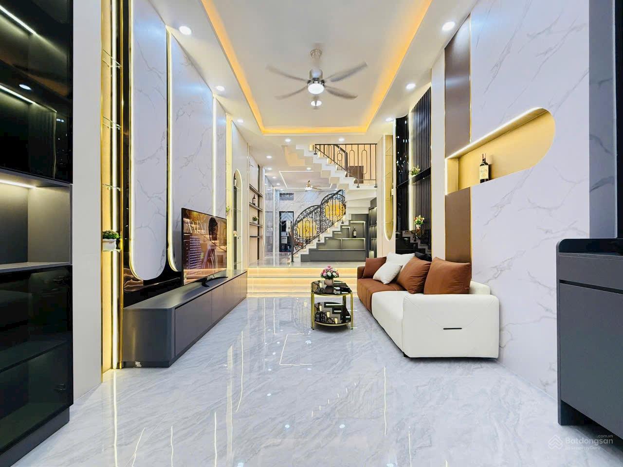 Nhà ngộp 2tỷ890 68m2, 4PN, 5WC, tại Điện Biên Phủ Bình Thạnh Nhà ngộp 2tỷ890 68m2, 4PN, 5WC, tại Điện Biên Phủ Bình Thạnh