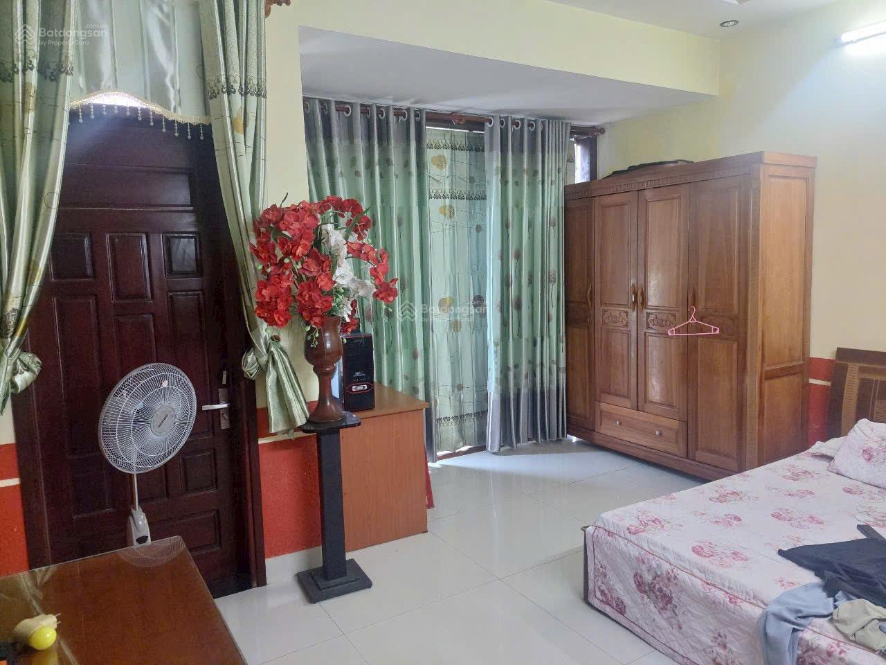 Cần bán gấp căn nhà 4 tầng mặt tiền đường Lý Nhân Tông thuộc phường Hoà Cường Bắc quận Hải Châu Cần bán gấp căn nhà 4 tầng mặt tiền đường Lý Nhân Tông thuộc phường Hoà Cường Bắc quận Hải Châu