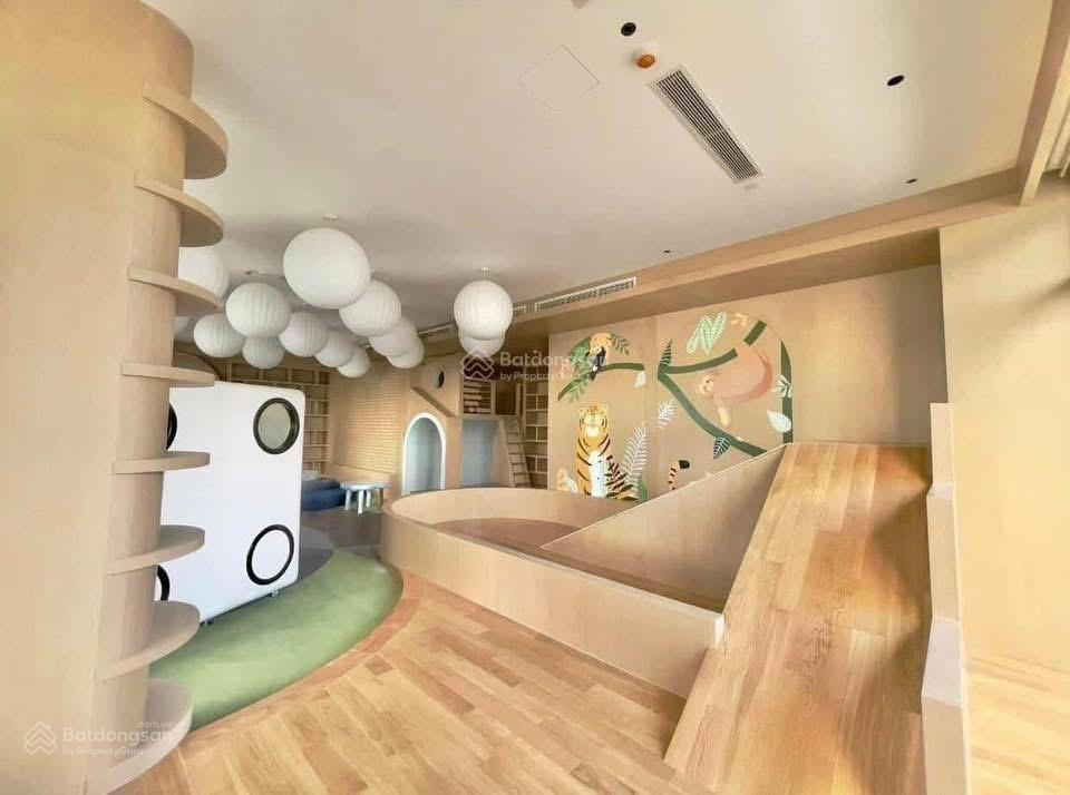 Cần bán căn góc 2PN 2WC view nội khu Masteri Lumiere, 74m2 nhà mới 100% giá đầu tư chỉ 4 tỷ bao hết