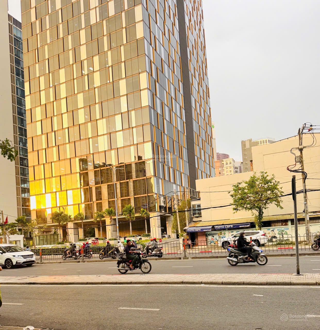 Bán nhà khu phân lô ngay cầu CalMet sát quận 1