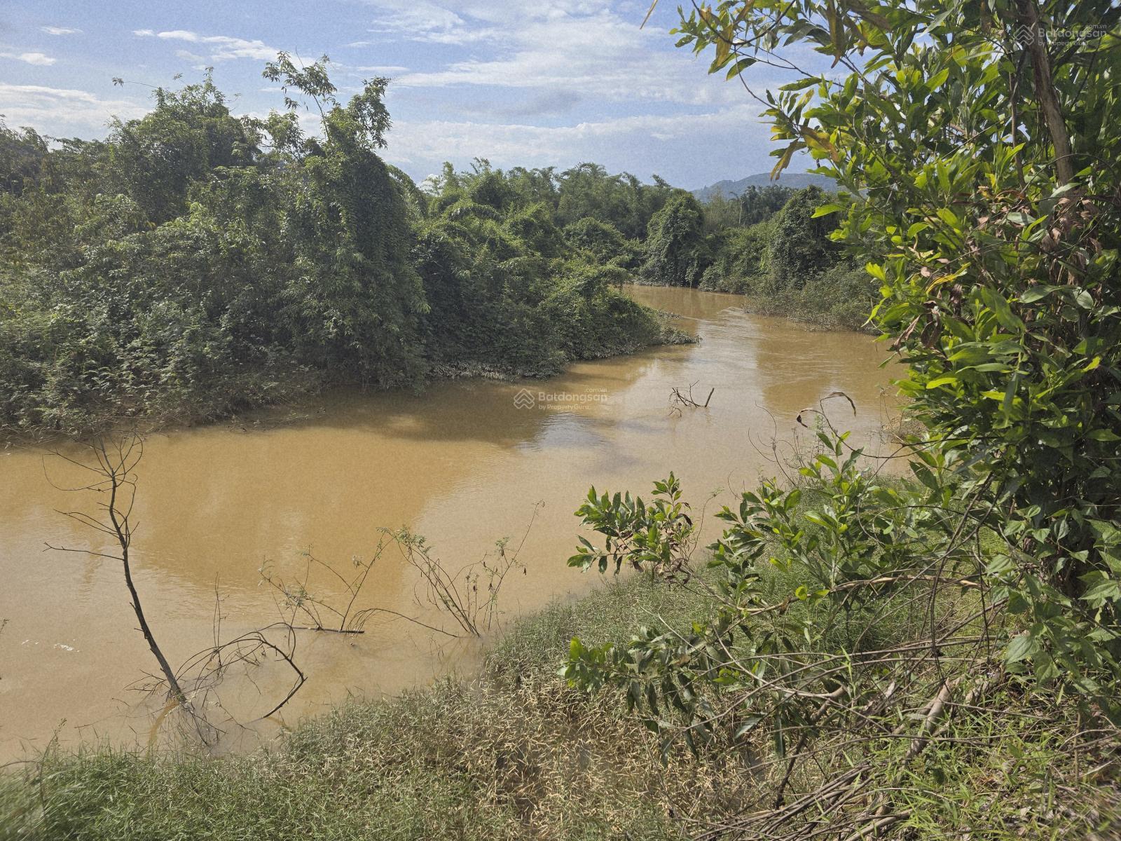 Bán Đất Giáp Suối Lớn - Có Sẵn Thổ Cư - Mặt Tiền Nhựa Lớn Liên Xã