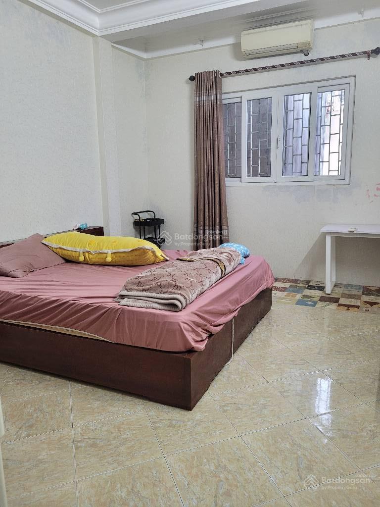 Nhà Phố Ngọc Lâm, 33m2 5.2 tỷ, Vài bước ra phố
