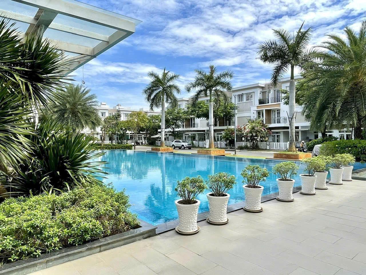 Bán góc 2 mặt tiền đẹp khu Lovera Park 180m2 Phong Phú 4, Bình Chánh, 12 tỷ vnd, view đẹp, hot