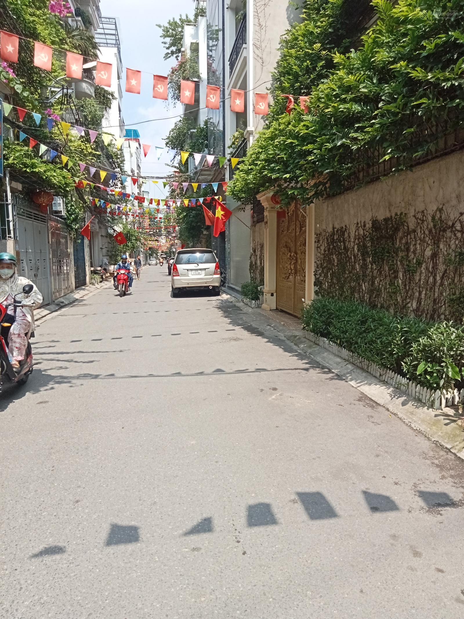 Bán đất tại Khu nhà ở Thạch Bàn, giá ưu đãi 6,7 tỷ, 50m2, pháp lý đầy đủ