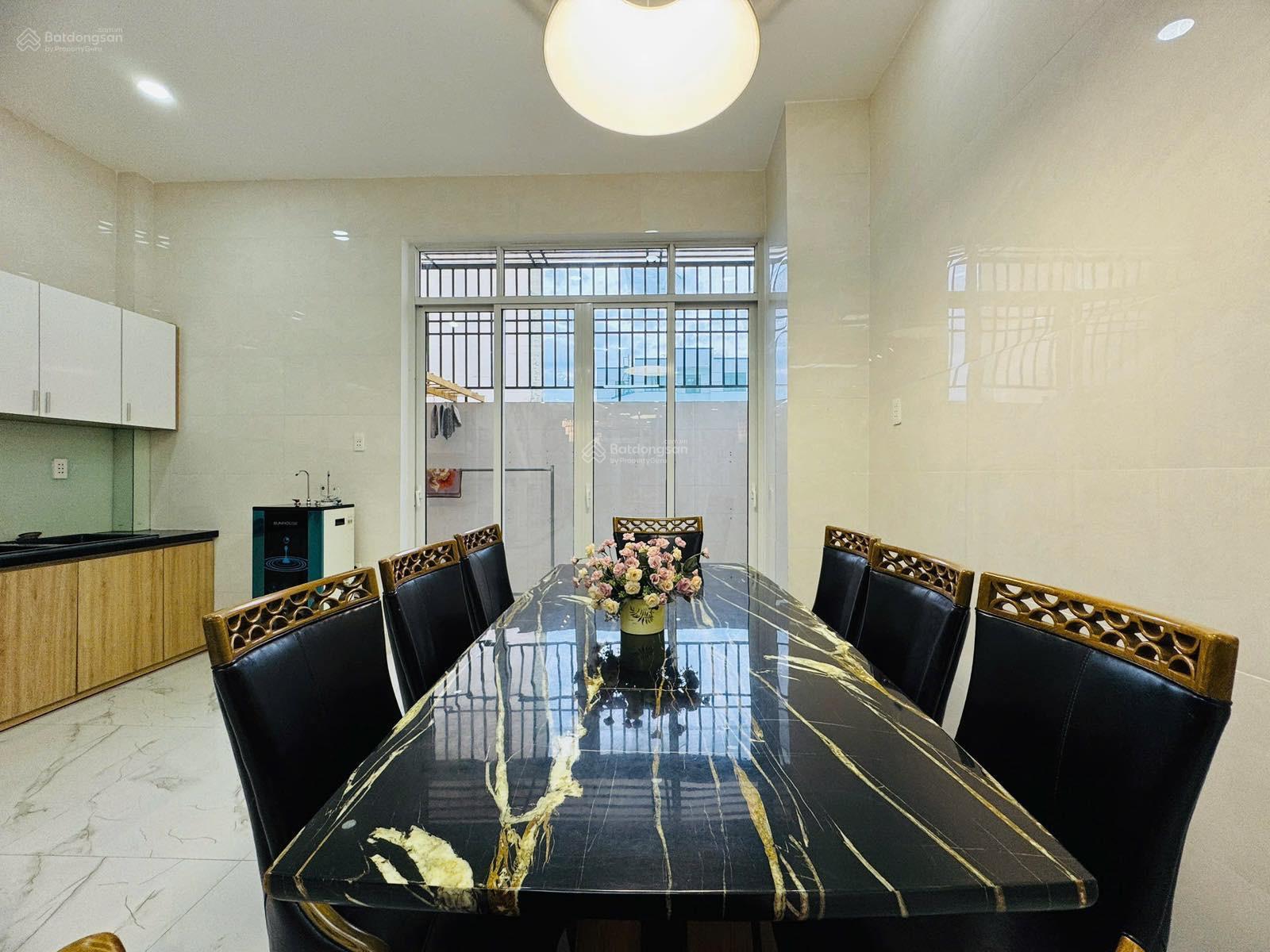 Nhà đẹp full nội thất hiện đại gói 2 Mỹ Gia, MT đ số 2 rộng 18m giá chỉ hơn 8 tỷ
