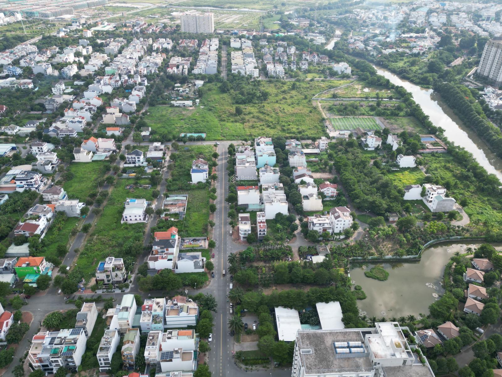 Bán lô đất 200m2 (8x25) sổ hồng riêng, P Phước Long B (Ngay C/c Phố Đông, cách Liên Phường 100m)