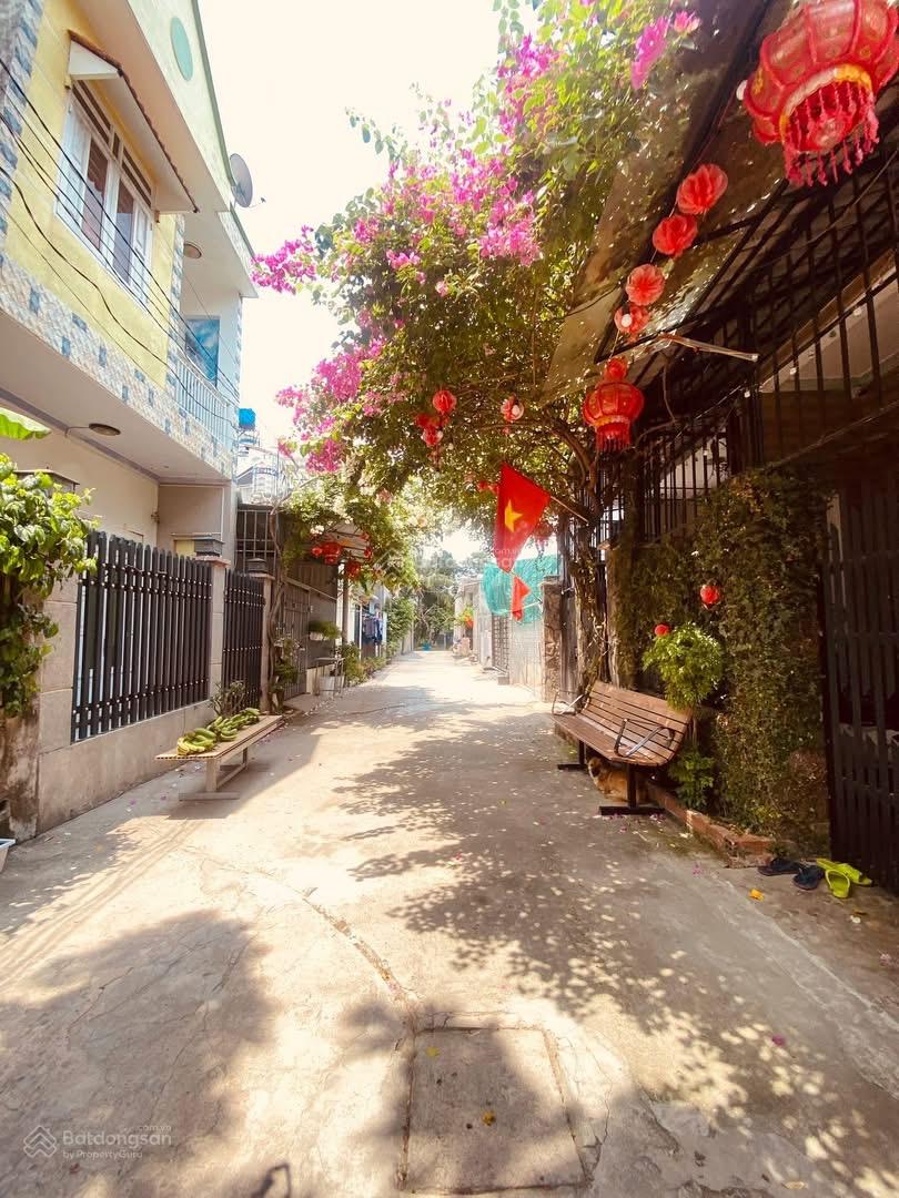 Bán GẤP lô đất 2 mặt tiền 93m2 giáp Lái Thiêu,giá chỉ 2,6 tỷ.