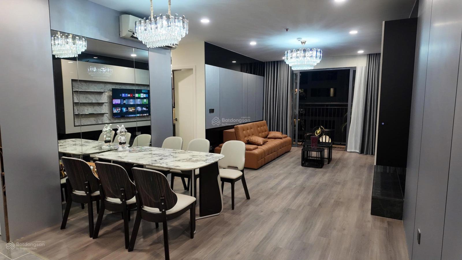 Chính chủ cần bán căn hộ N03T3 Ngoại Giao Đoàn,full nội thất đẹp, có slot ô tô gửi hầm.