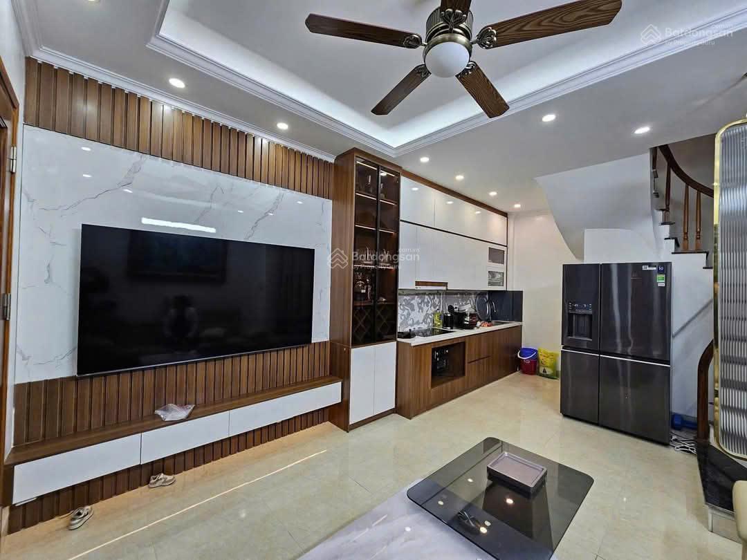 Bán nhà TRỊNH VĂN BÔ - NGAY SÁT CAO ĐẲNG FPT, 35M2, Ô TÔ ĐỖ CỔNG, NHÀ DÂN XÂY, 6.8 tỷ