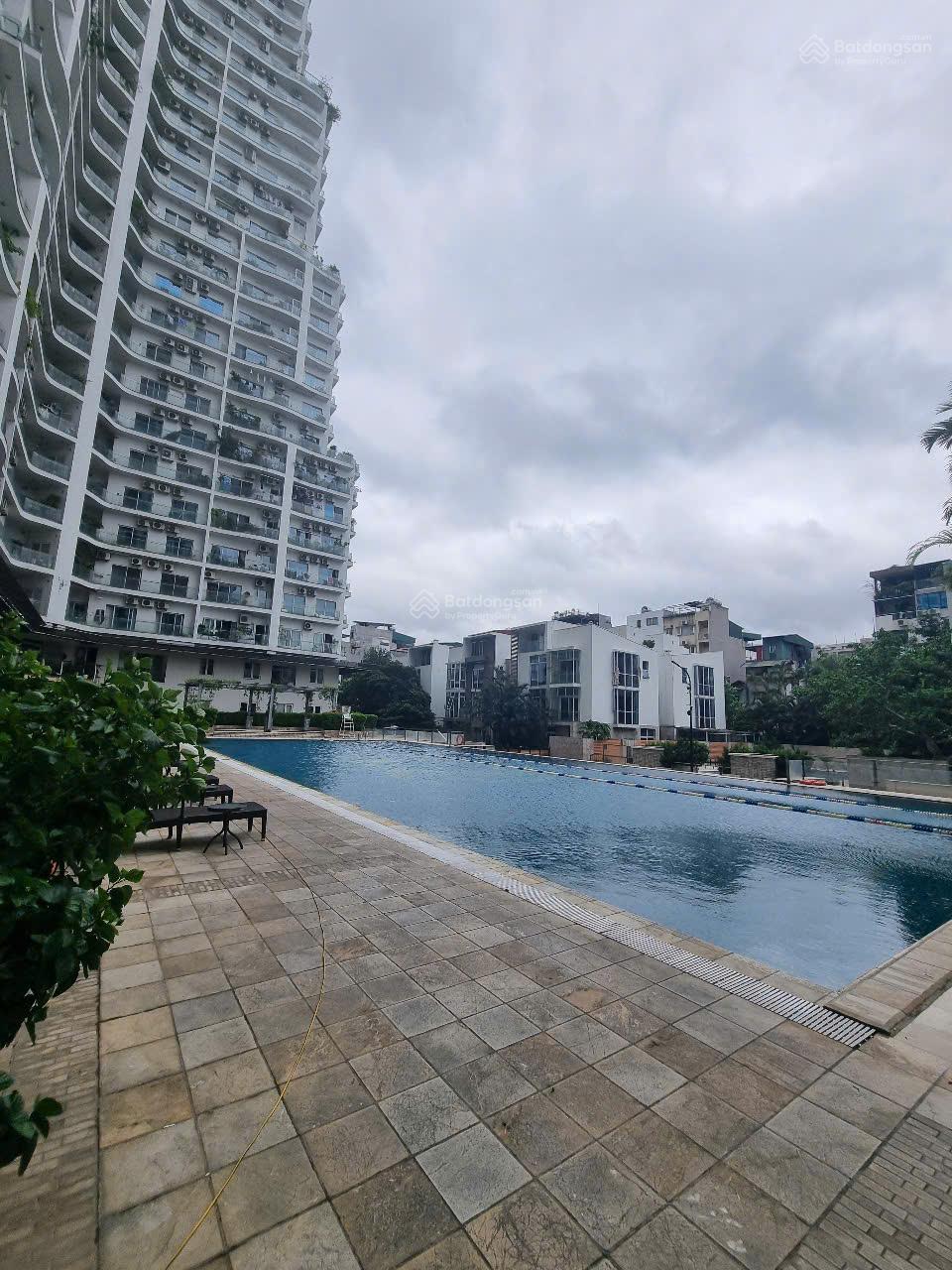 Chính chủ bán căn 2 ngủ 2wc 113.2m2 tại chung cư cấp Golden Westlake Tây Hồ giá 12 tỷ: 0916 393 ***