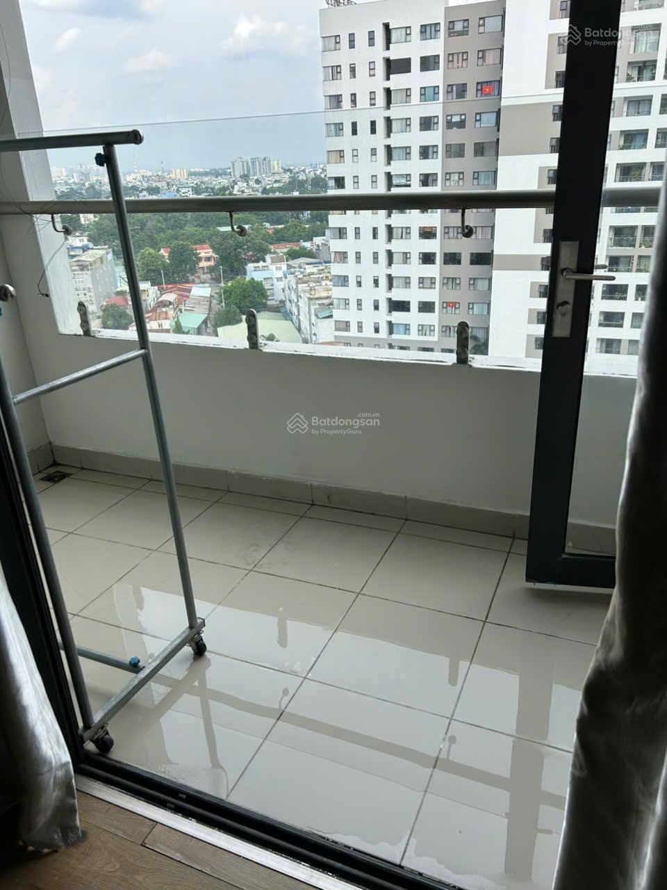Cho thuê 1PN full nội thất gần Đại Học Ngân Hàng, có thể nhận nhà ngay. LH 0767 500 ***