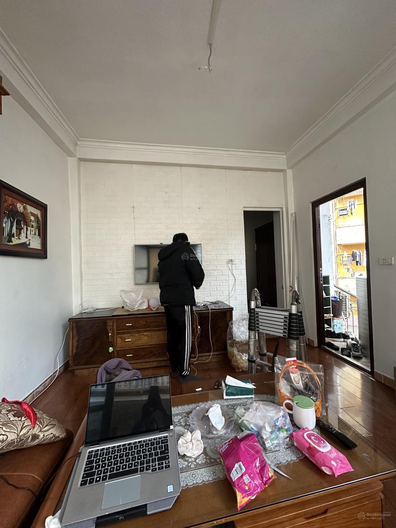 Cho thuê nhà riêng tại phố Vọng Đức, 8 triệu, 15 m2,3 tầng, siêu hot, Hoàn Kiếm, Hà Nội