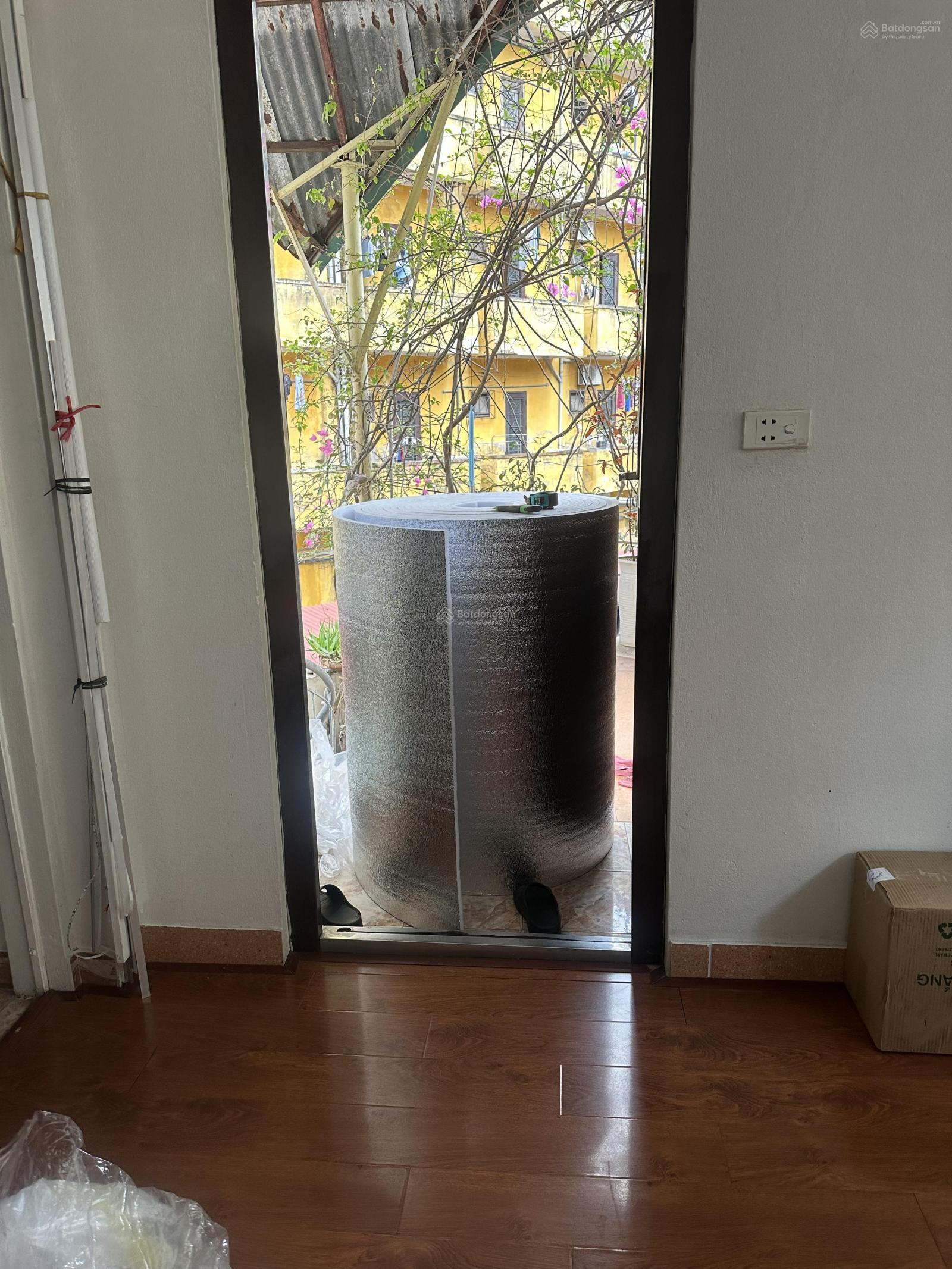 Cho thuê nhà riêng tại phố Vọng Đức, 8 triệu, 15 m2,3 tầng, siêu hot, Hoàn Kiếm, Hà Nội