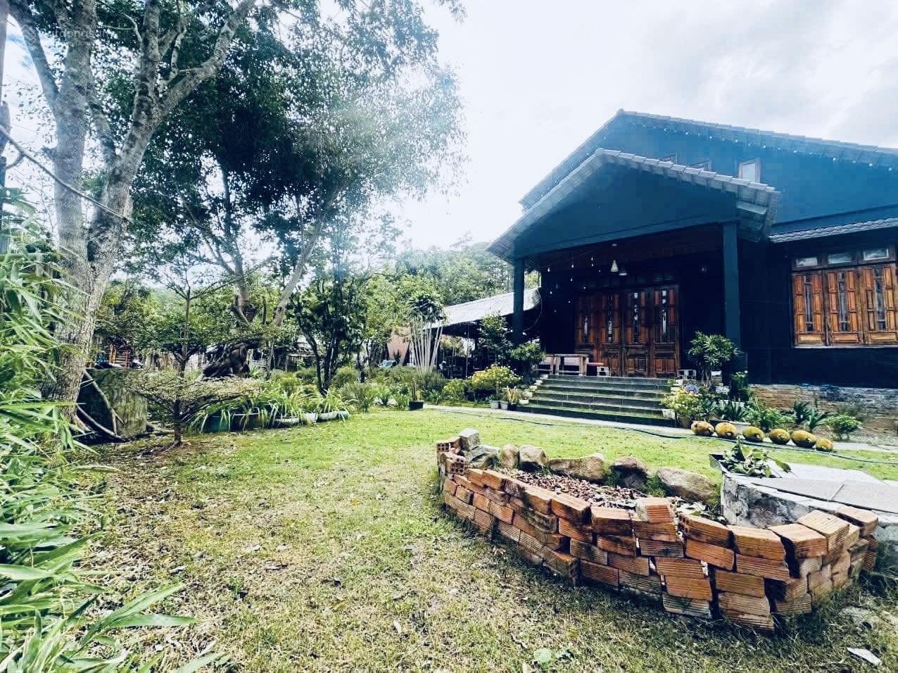Bán căn villa sân vườn siêu đẹp ngay sau KDL Đôi Dép, Mr Chí Thiện BĐS