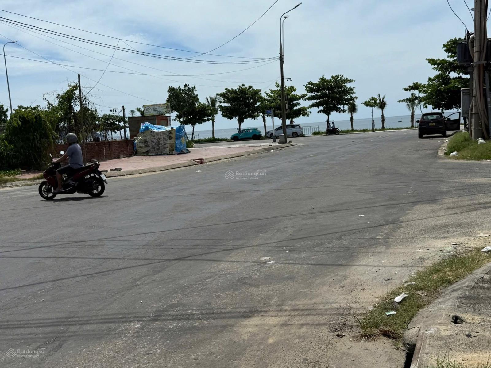 Bán Đất tại Hồ Thấu, 25 tỷ, 136m2, view đẹp sinh lời cao. Ngang 18m. 2 mặt tiền
