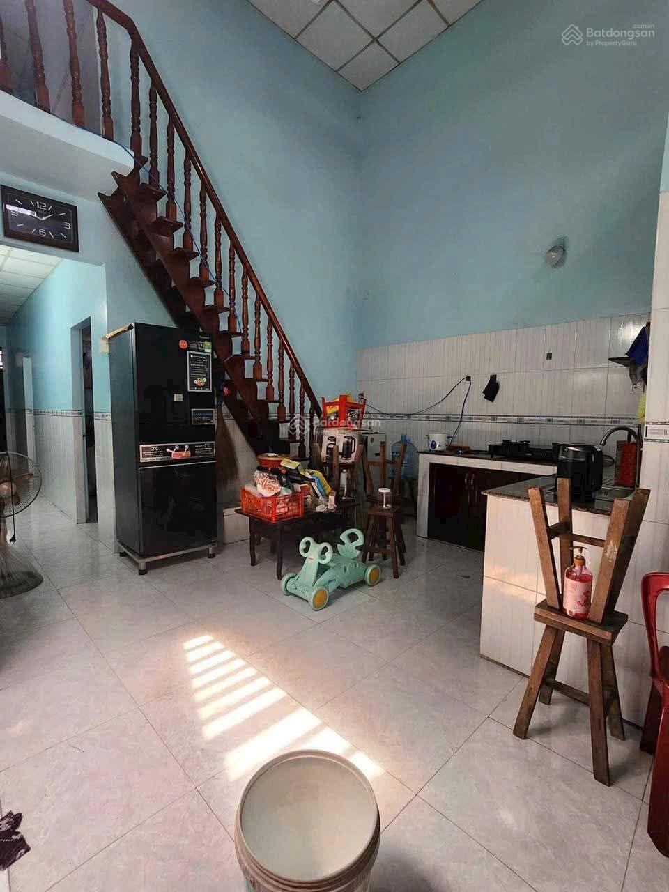 Chủ ngộp sâu ngân hàng phát mãi ngôi nhà diện tích lớn tại trung tâm thị trấn Bến Lức