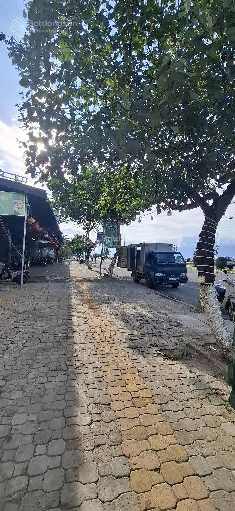 Đất mặt tiền Nguyễn Tất Thành 129m2 rẻ nhất khu vực chỉ nhỉnh 11tỷ Đất mặt tiền Nguyễn Tất Thành 129m2 rẻ nhất khu vực chỉ nhỉnh 11tỷ