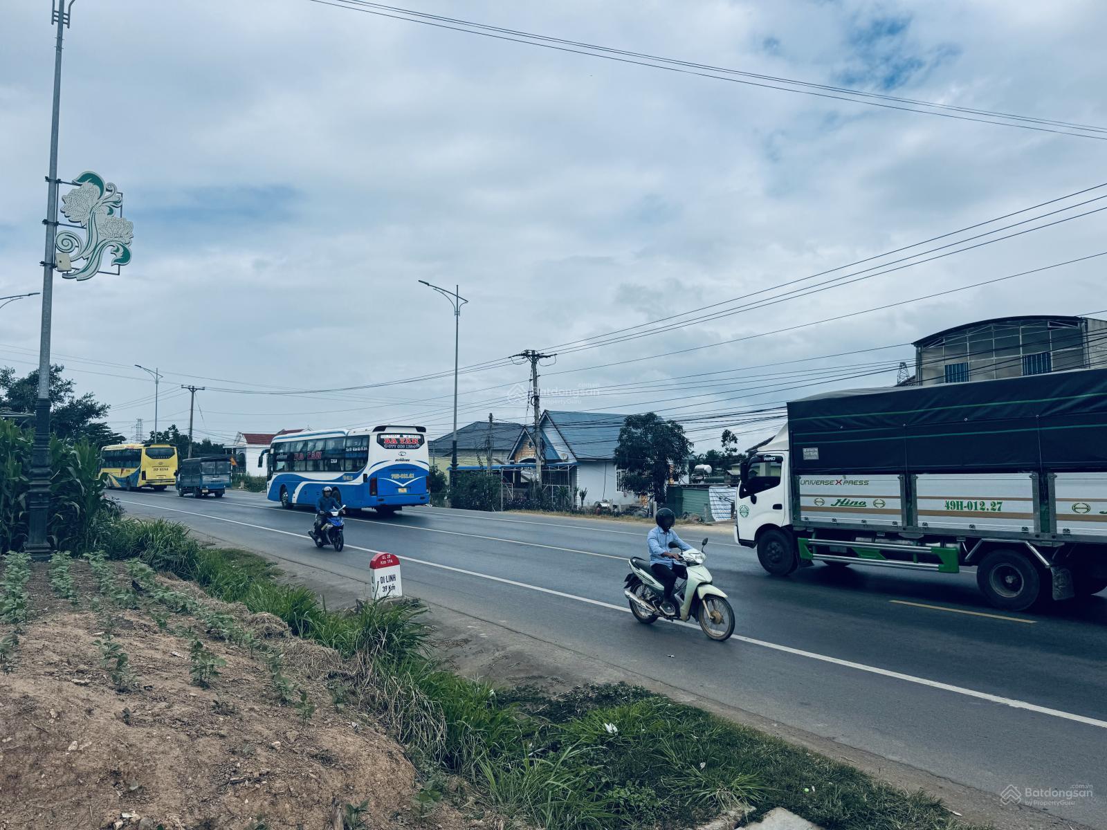 Bán mảnh đất mặt tiền Quốc Lộ 20, trung tâm xã Đức Trọng. Mr Chí Thiện BĐS Bán mảnh đất mặt tiền Quốc Lộ 20, trung tâm xã Đức Trọng. Mr Chí Thiện BĐS