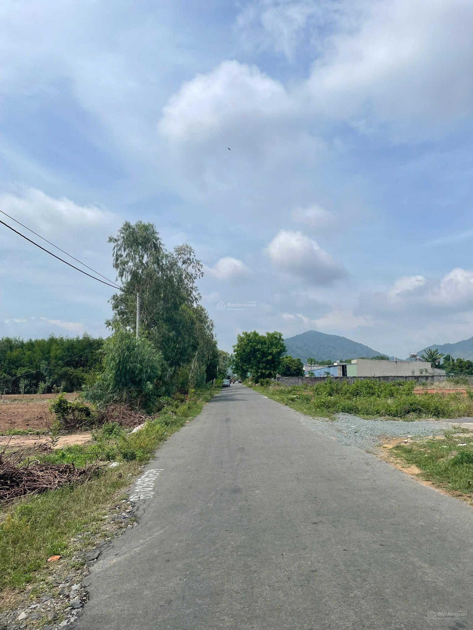 Sở hữu lô đất đẹp ngay trung tâm Tóc Tiên - Phú Mỹ, 500m2, 2.75 tỷ