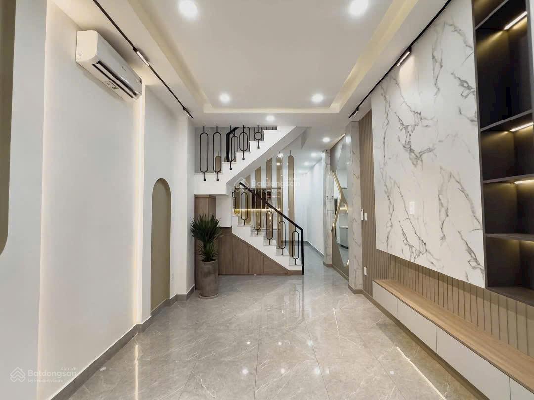 Bán Nhà gần trường ĐH Công nghiệp,Đường Nguyễn Thái Sơn , P1/ Gò Vấp . 69m2(4m x 17m) Giá 2.590 tỷ