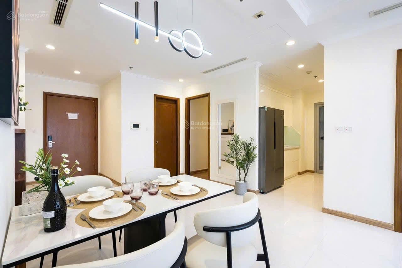 Chuyên cho thuê căn hộ chung cư Vinhomes Central Park Tân Cảng từ 1 - 2 - 3 - 4 phòng ngủ