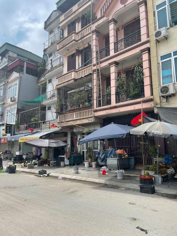 Mặt Phố kinh doanh ngày đêm Vỉa Hè 6m Đối Diện Chợ Phùng Khoang Cạnh Đại Học hà Nội Dân Xây