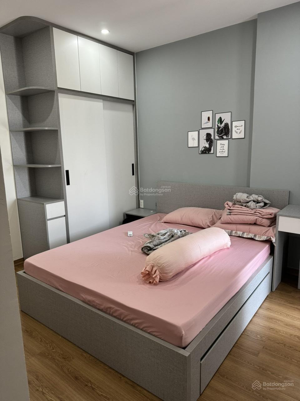 Cần tiền bán gấp CH 67m2 2PN 2WC giá 2,950 tỷ bao gồm các chi phí. Tầng đẹp view thoáng. 0907 174 ***