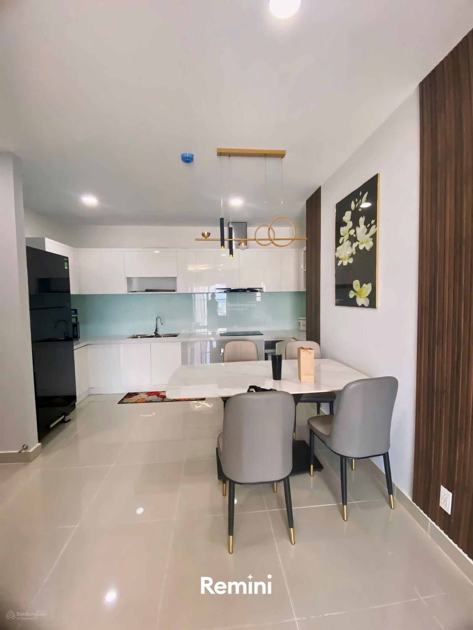 Cần tiền bán gấp CH 67m2 2PN 2WC giá 2,950 tỷ bao gồm các chi phí. Tầng đẹp view thoáng. 0907 174 ***