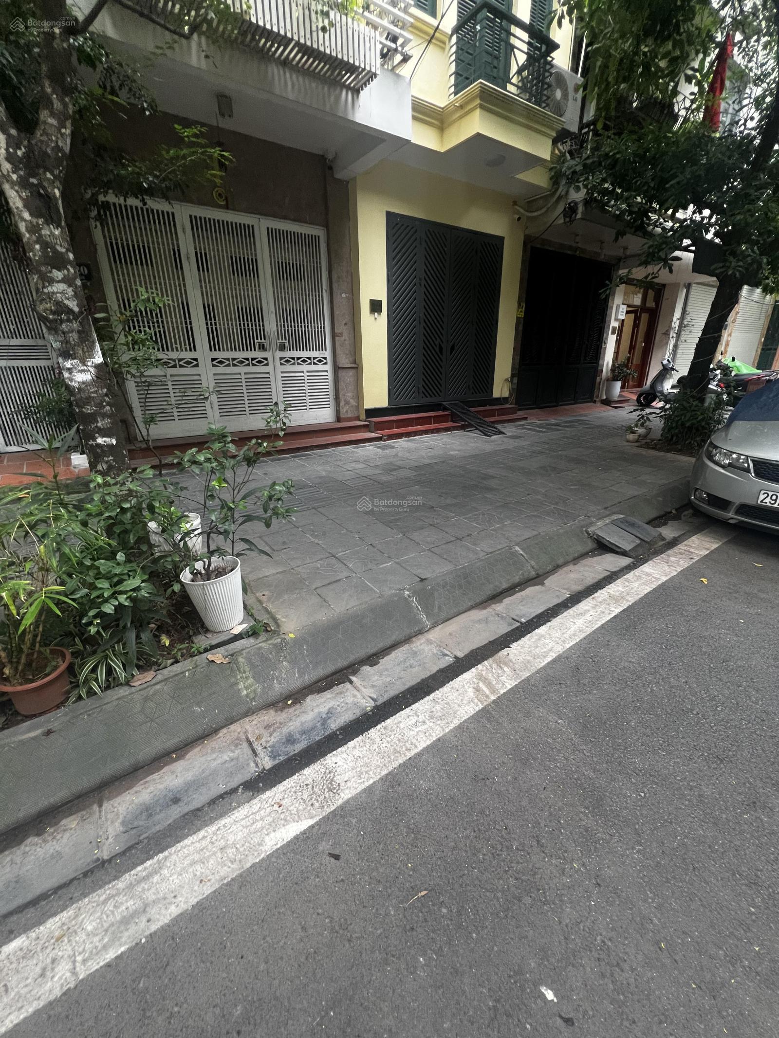 Cần bán nhà a5, A6 Đầm Trấu, dt 54,1m2, xây 5 tầng, Lh 0965 190 *** Cần bán nhà a5, A6 Đầm Trấu, dt 54,1m2, xây 5 tầng, Lh 0965 190 ***