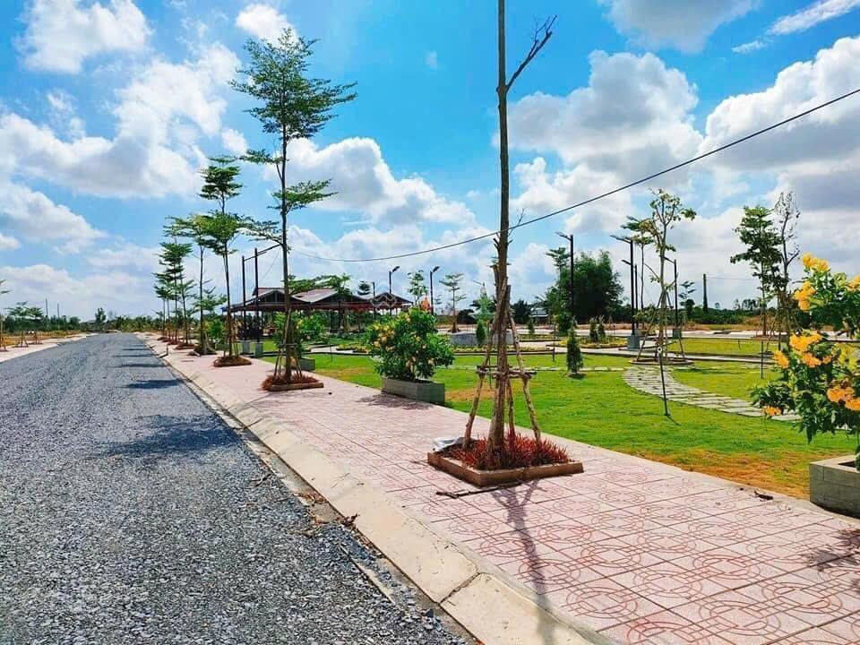 BÁN LỖ GẤP NỀN 60M2 KDC TÂN LÂN RESIDENCE 1.050Tỷ/ SHR ĐẤT NGAY CÔNG AN HUYỆN CẦN ĐƯỚC LONG AN CC