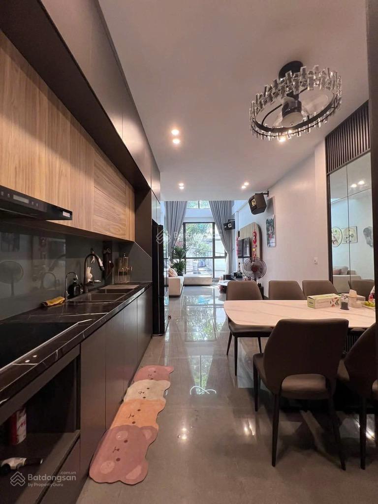 Bán nhà Mặt Phố Đền Lừ, Diện tích 50m, 7T thang máy, 2 ô tô tải tránh, vị trí siêu đẹp, KD sầm uất
