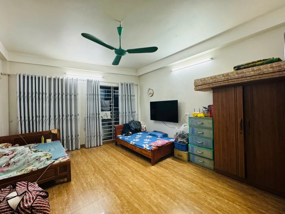 Mặt phố - ô tô tránh - kinh doanh sầm uất - 43m2 - 5 tầng MT 4.8m - liên hệ 0969 619 ***