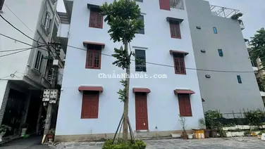 CHO THUÊ NHÀ NGỌC THỤY _KHAI SƠN _Ô TÔ TRÁNH VỈA HÈ - Ở KD VP - ĐỦ NỘI THẤT