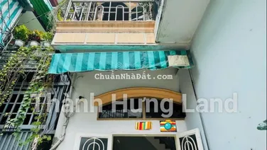 Ngay Đại học Nguyễn Tất Thành, Q4 gần hẻm ô tô hẻm trước nhà 5 mét