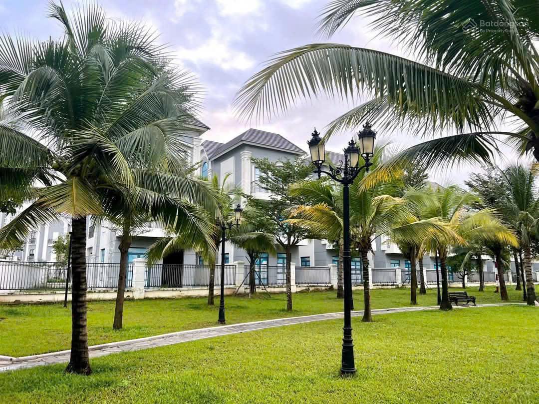 ĐỘC QUYỀN - BÁN NHANH NP 5,5 TẦNG - DT: 250m2 - GIÁ CHỈ 13 TỶ ALL IN - VINHOMES GRAND PARK T7/2025 ĐỘC QUYỀN - BÁN NHANH NP 5,5 TẦNG - DT: 250m2 - GIÁ CHỈ 13 TỶ ALL IN - VINHOMES GRAND PARK T7/2025