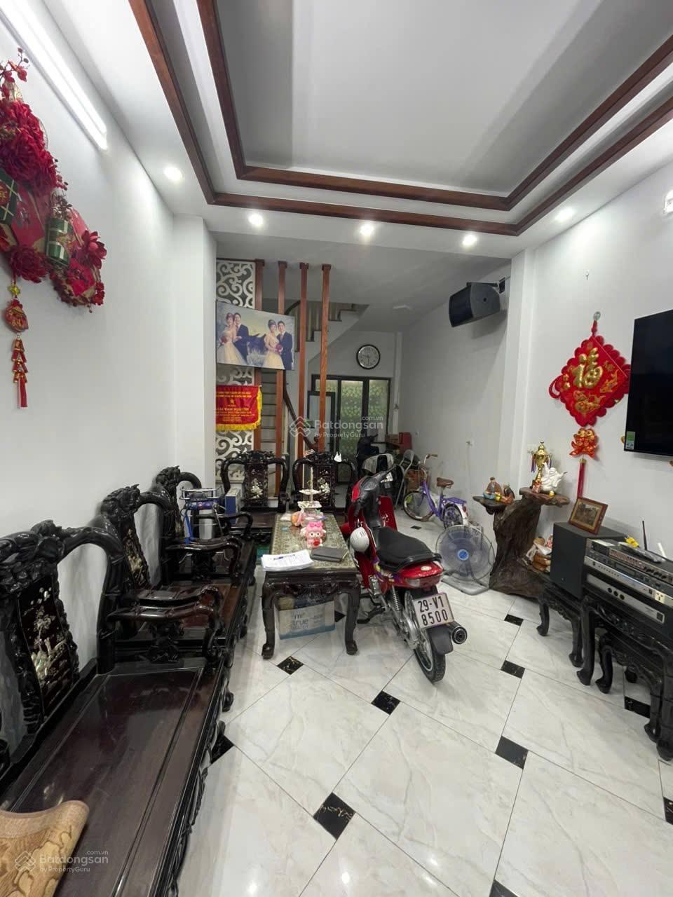 7.95 tỷ 41 m2*5T, ngã 4 Kim Đồng Tân Mai , Hoàng Mai, 0985 818 ***