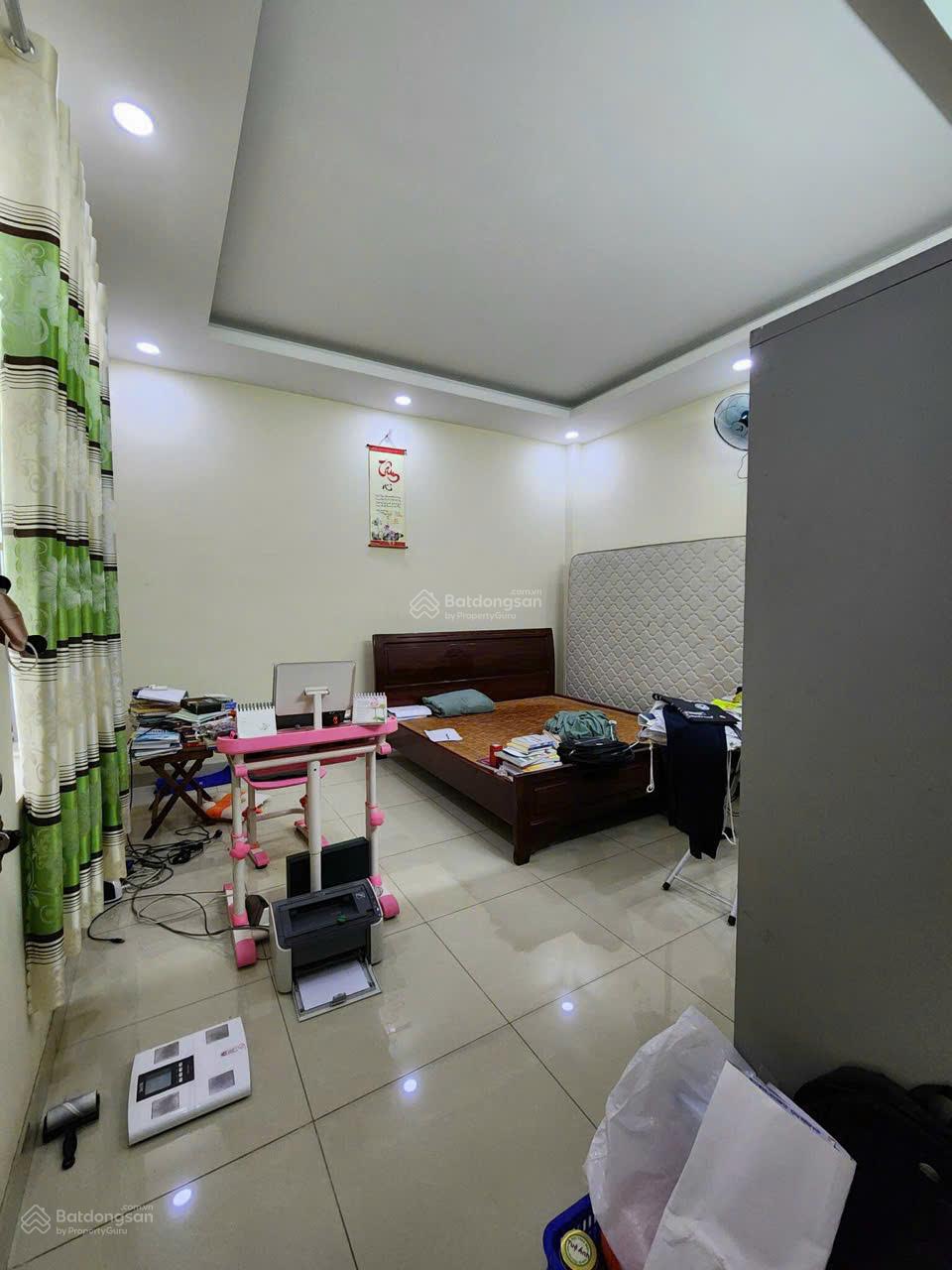 Cần tiền bán gấp nhà căn góc - Ngang 4,5m - Hẻm thông đường 5m - 1 trệt 2 lầu kiên cố đã hoàn công