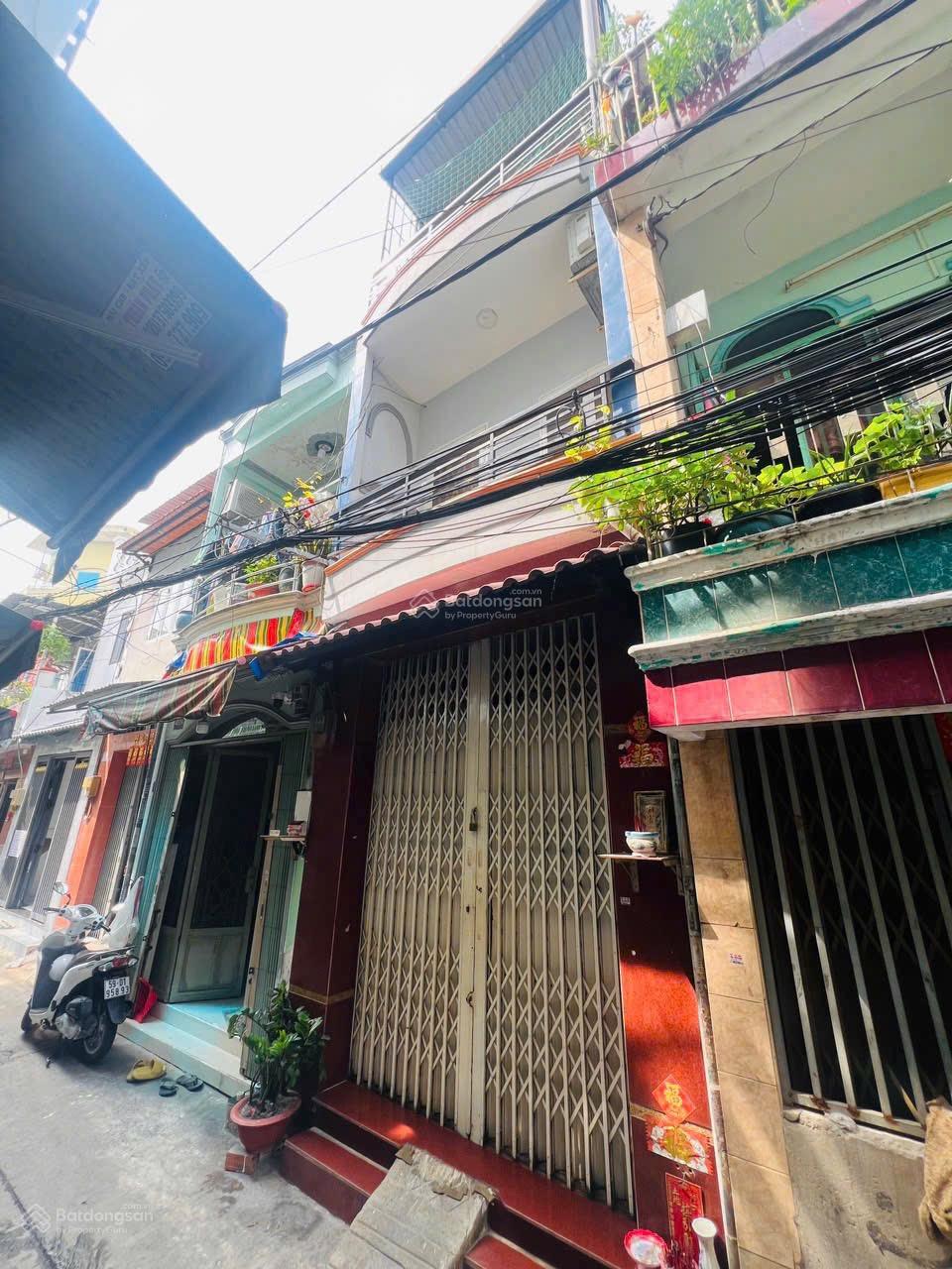Hoa hồng 1% nhận đủ nhà 40/ĐS 14B. Vị trí ok thông thoáng DT 3m x 8m, 2 lầu. Giá 3tỷ150 TL.. NH