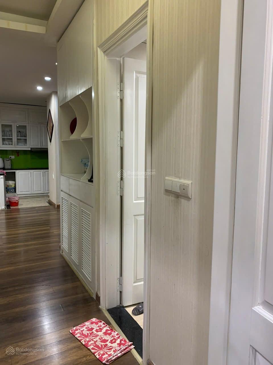 Chính chủ gửi bán căn hộ tầng trung 2n2vs, 112m2 tòa Trung Yên Plaza giá 8,5 tỷ. LH 0988 982 ***